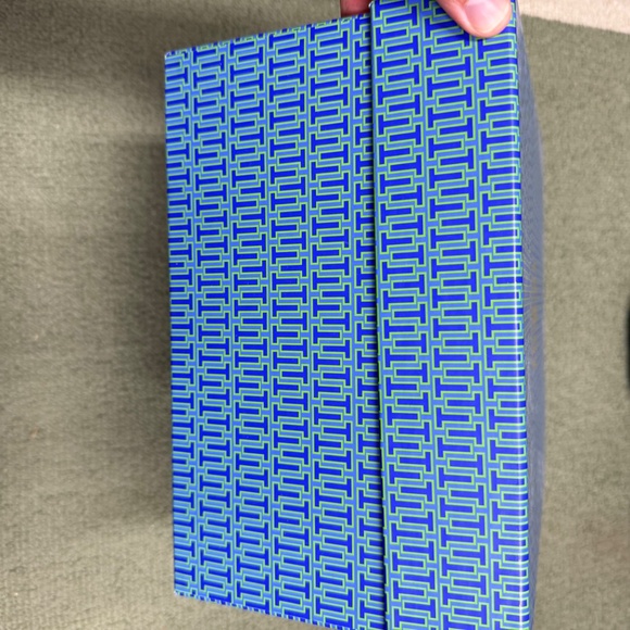 Tory Burch Box - Picture 2 of 3